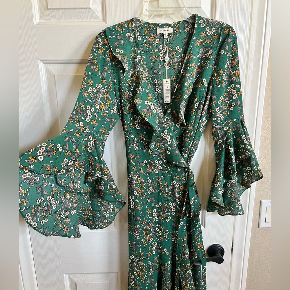 NWT Max Studio Green Floral Maxi Dress with Bell Sleeves